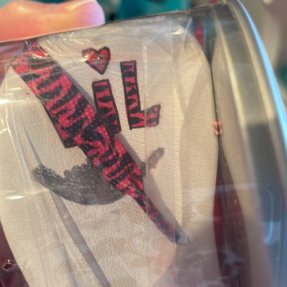 Lil Tootsies hand painted Lil Diva shoes 0-6months new in pail - Picture 5 of 9